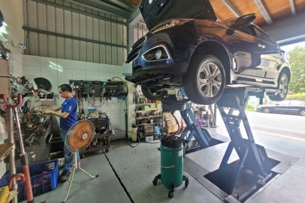 15′ 藍 Hyundai ix35 交車前保養