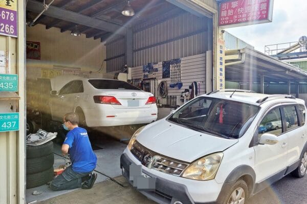 客人說：我的車又壞了！才修兩天耶！