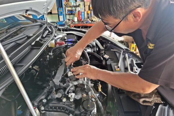 20′ 銀 Toyota Yaris 交車前檢查