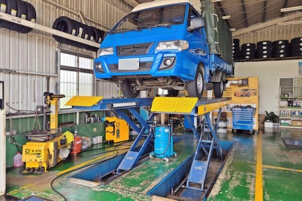 15′ 藍 得利卡 交車前保養