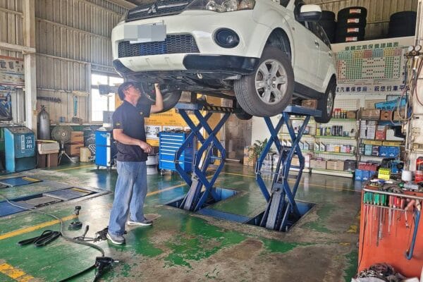 10′ 白 Outlander 更換皮帶張力器