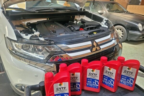 20′ 白 Outlander 更換變速箱油
