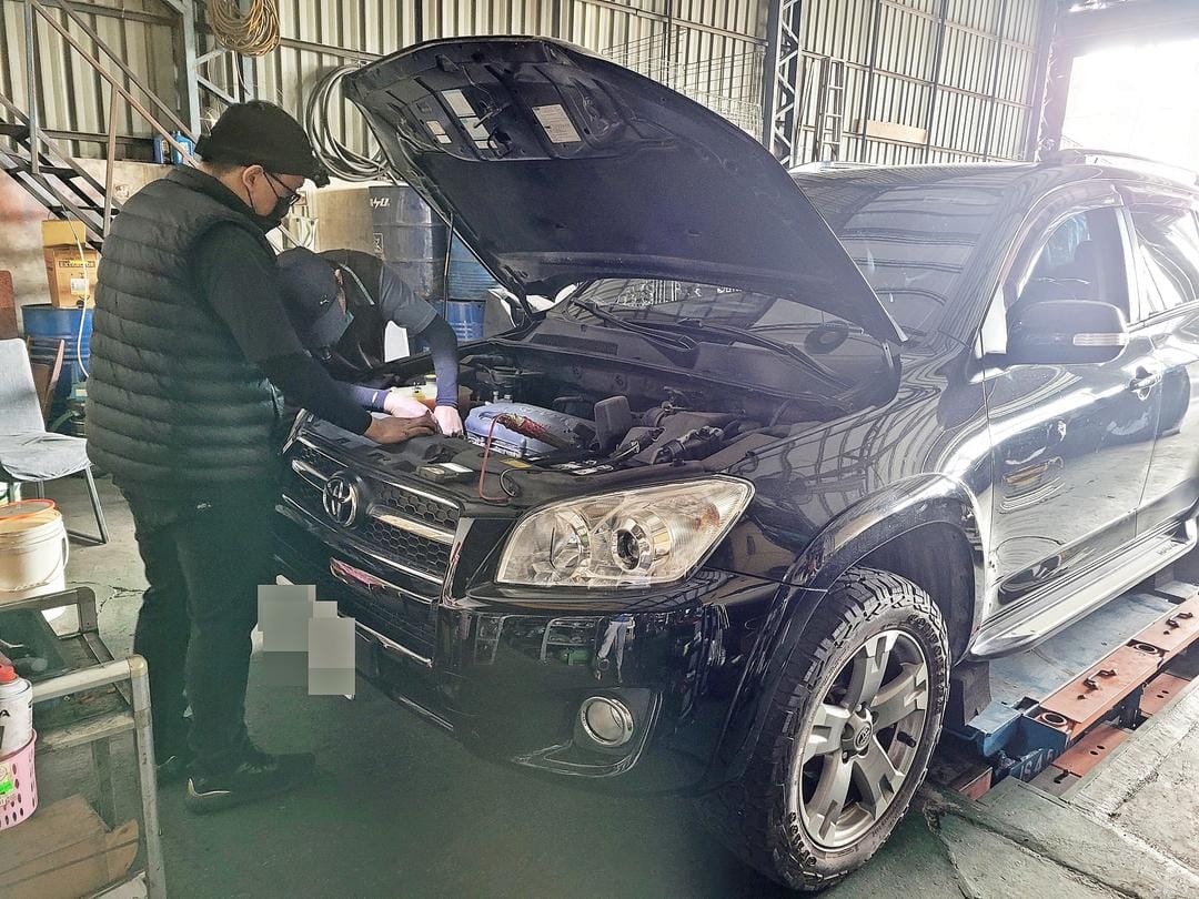 09' 黑 RAV4 翻修發電機