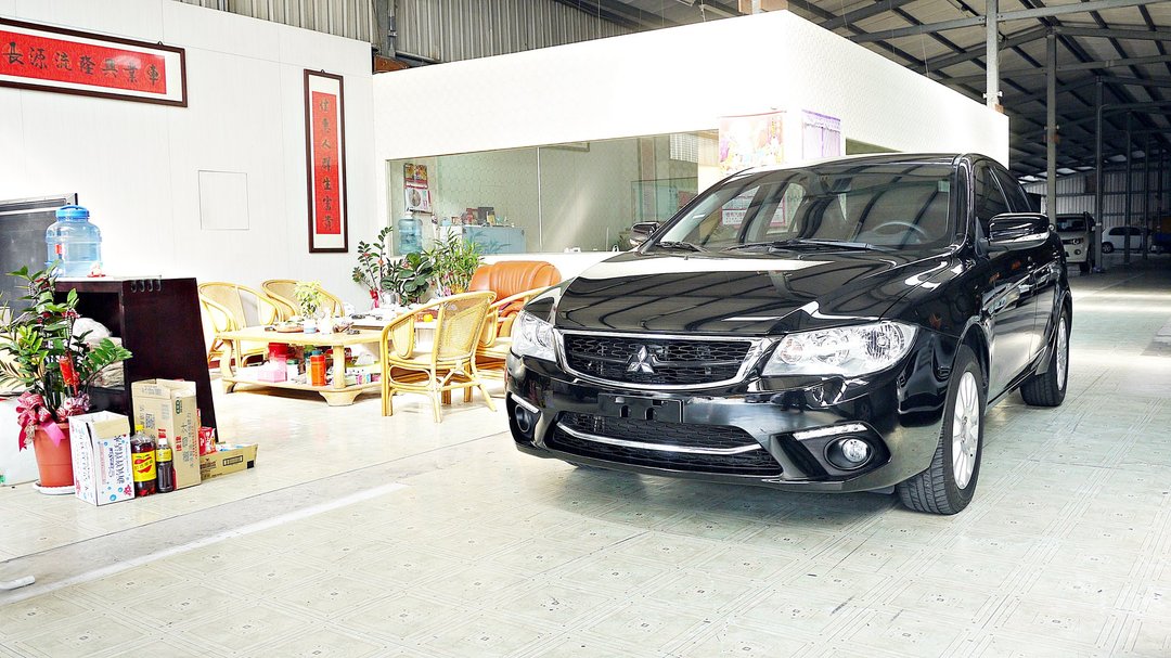 佳馬汽車於歸仁區在地經營超過六年半(今年準備邁入第七年)，憑藉著實車實況實價、精選品質、售後服務，造福歸仁、關廟、仁德及鄰近區的鄉親們，假日照常營業(8:00～21:00)，歡迎來店賞車！！！