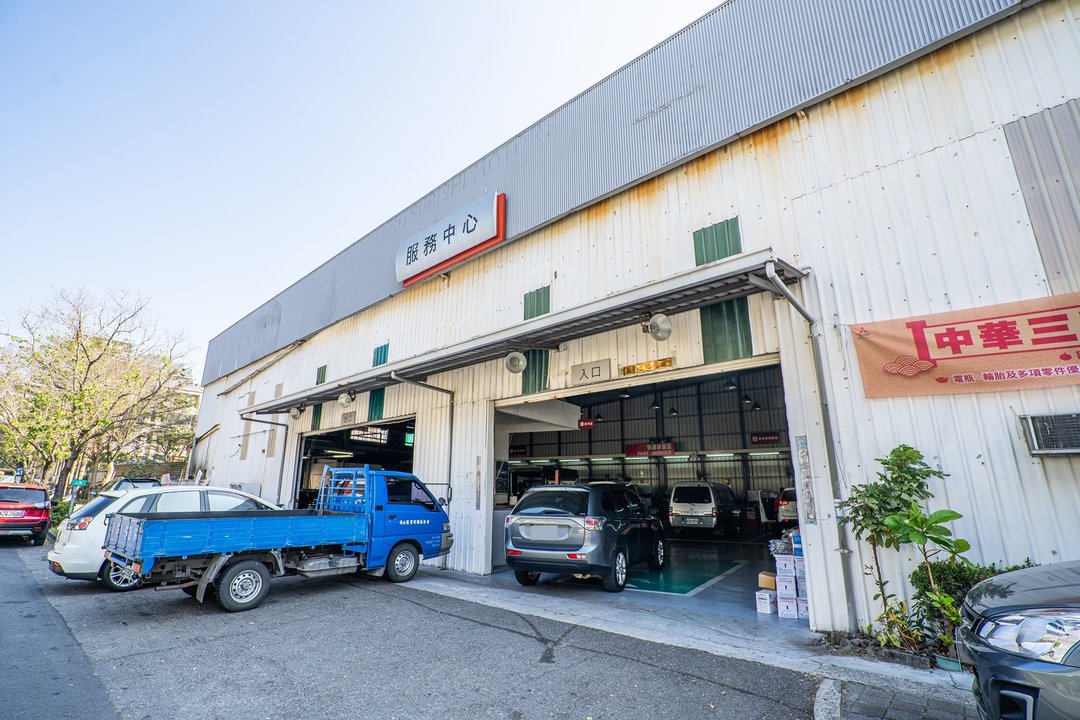 Outlander回仁德三菱原廠做保養囉～