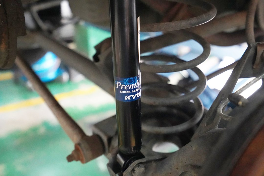 客人自費更換全車避震器！