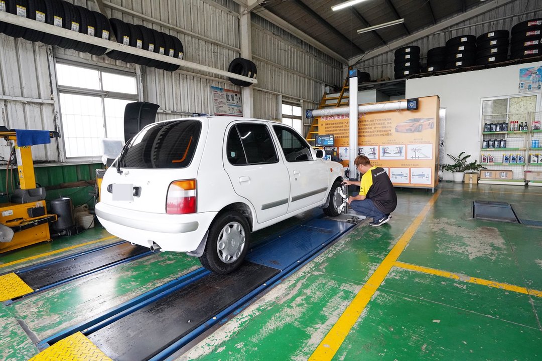 客人自費更換全車避震器！