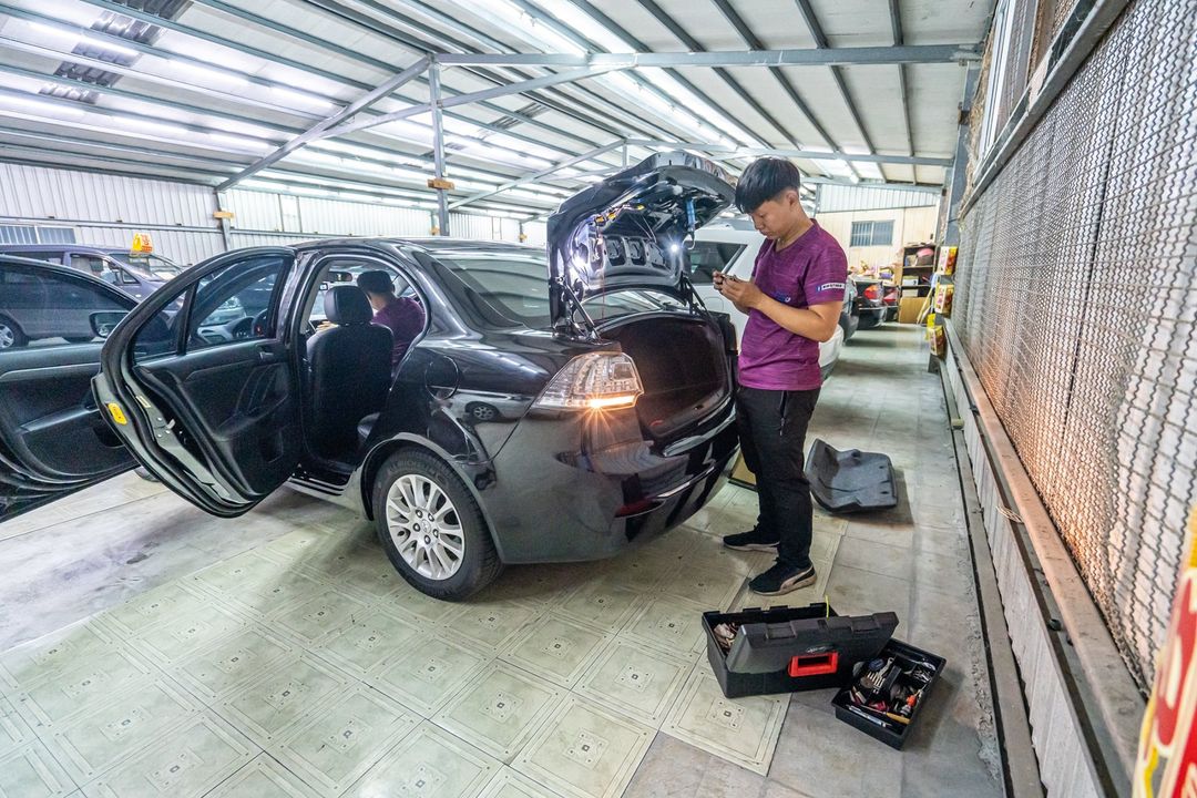 Lancer Fortis 安裝影音跟行車記錄器囉～