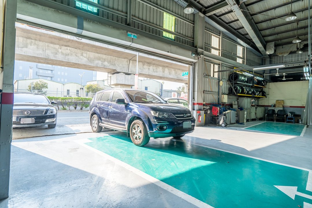 Mitsubishi Outlander 回匯豐仁德廠做定保~