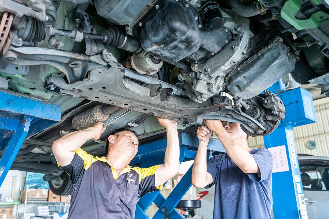 Mazda 2 更換方向機！