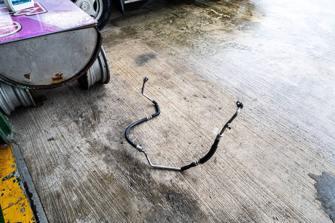 Mazda 3 更換冷氣高壓管～