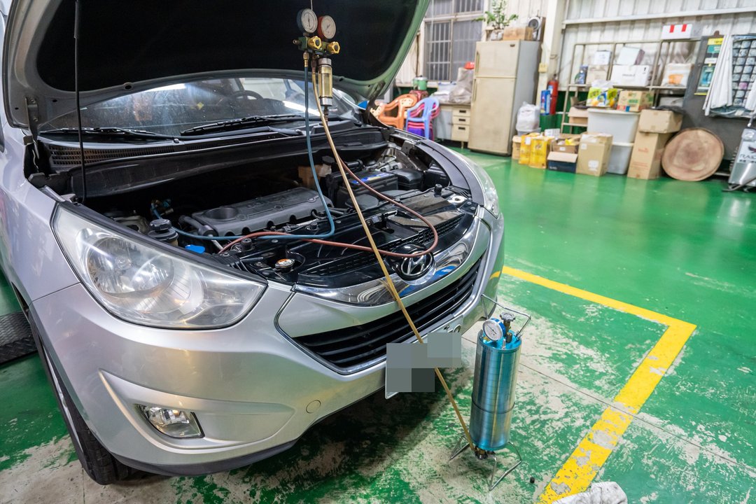 Hyundai ix35 更換冷排