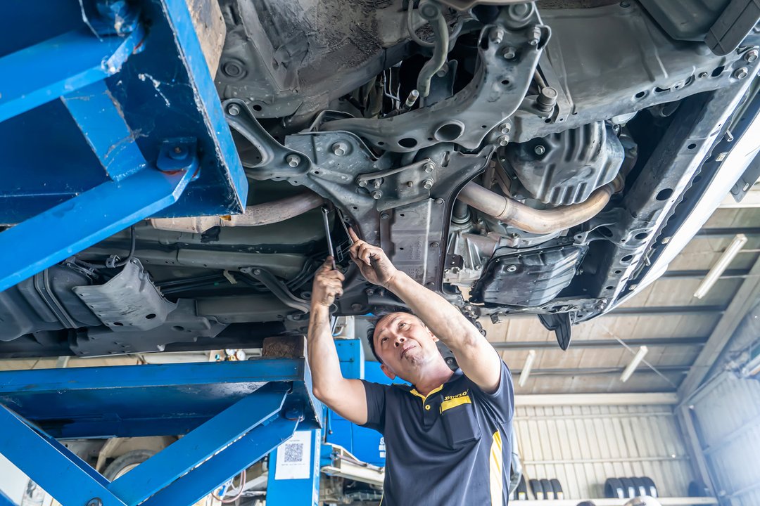 Toyota RAV4 更換方向主機