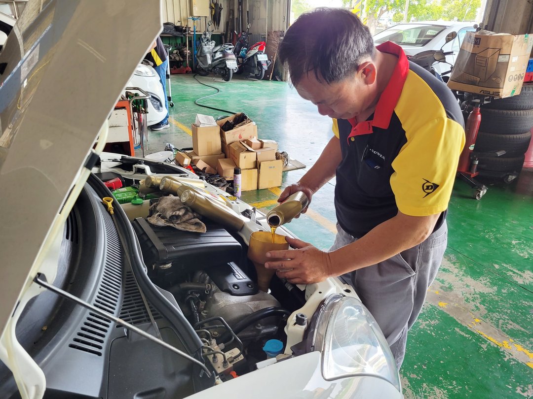 Suzuki Swift 做保養囉～