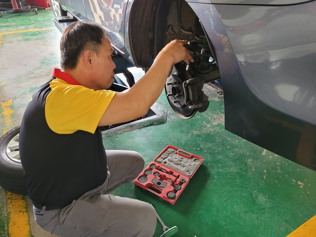 2017 Altis 到歸仁Toyota做保養～