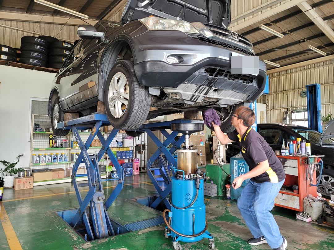 Honda CR-V 更換水箱 & 保養