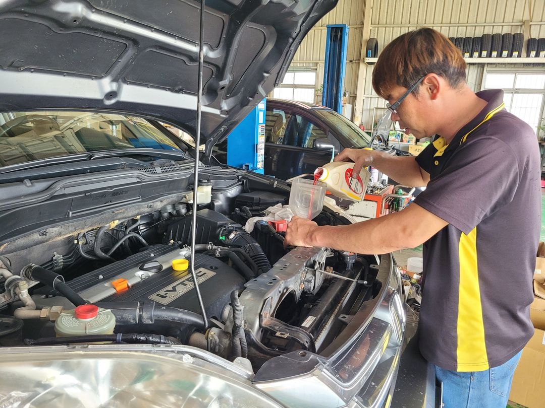 Honda CR-V 更換水箱 & 保養
