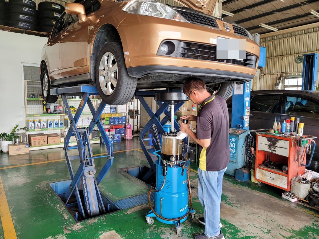 Nissan Tiida 保養&更換點火開關