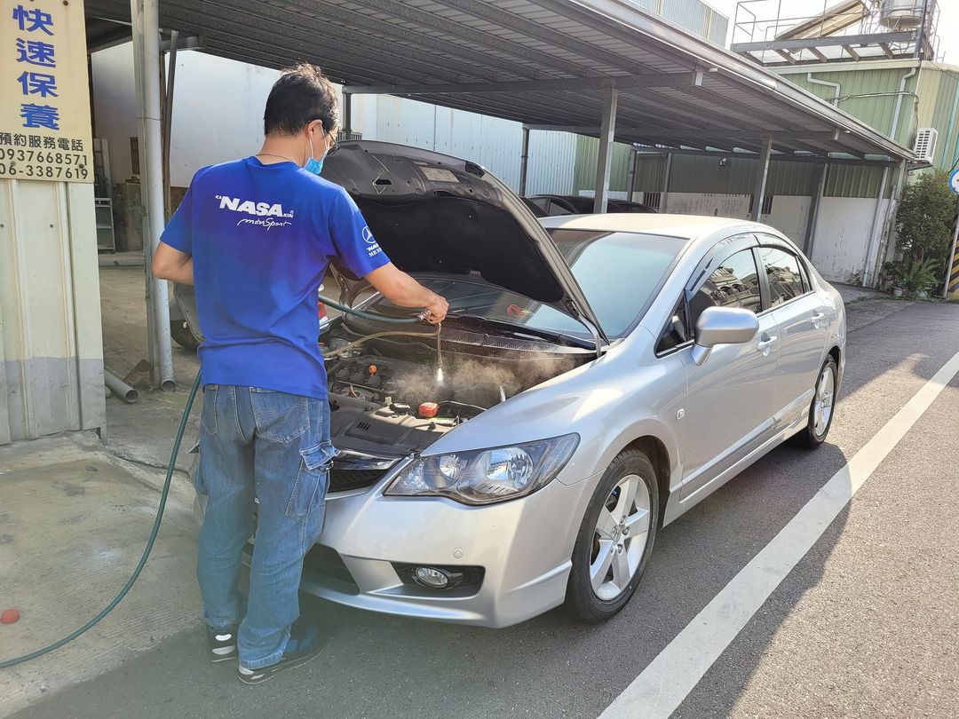 Honda Civic 到新高做定保 & 更換輪胎