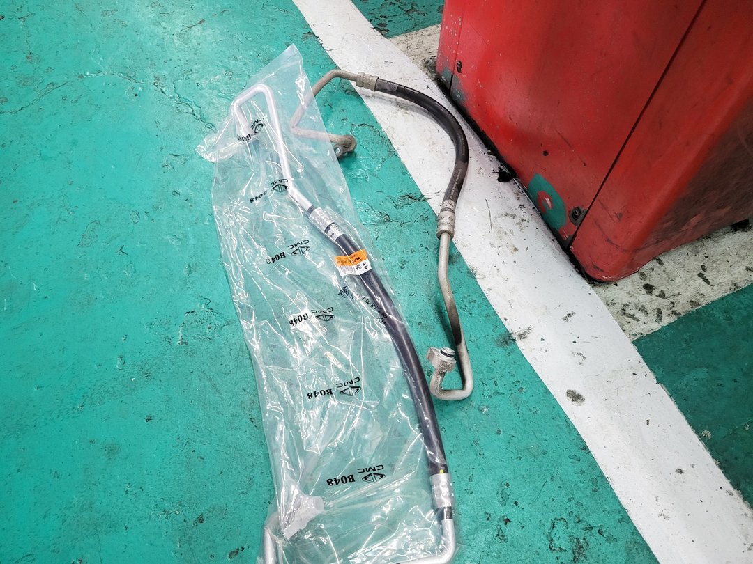 Colt Plus 更換冷氣管