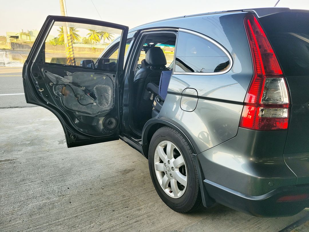 CR-V 更換水切 & 更新蛇膠