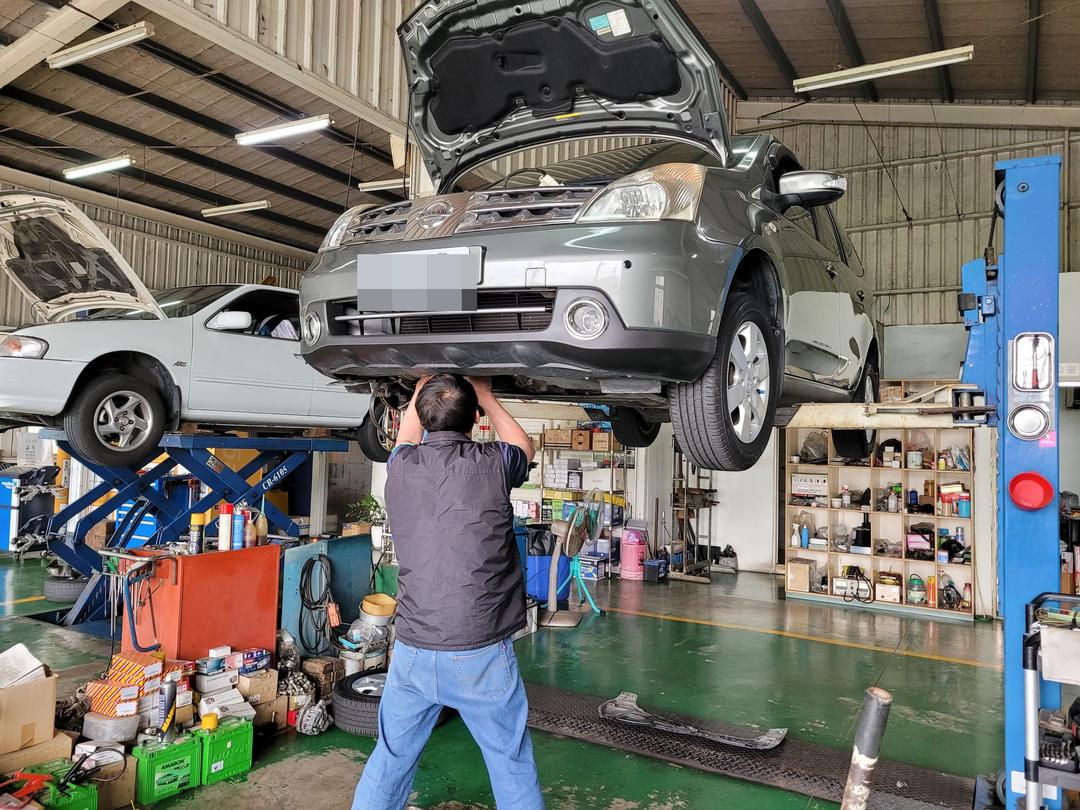 Grand Livina 更換節溫器座墊片