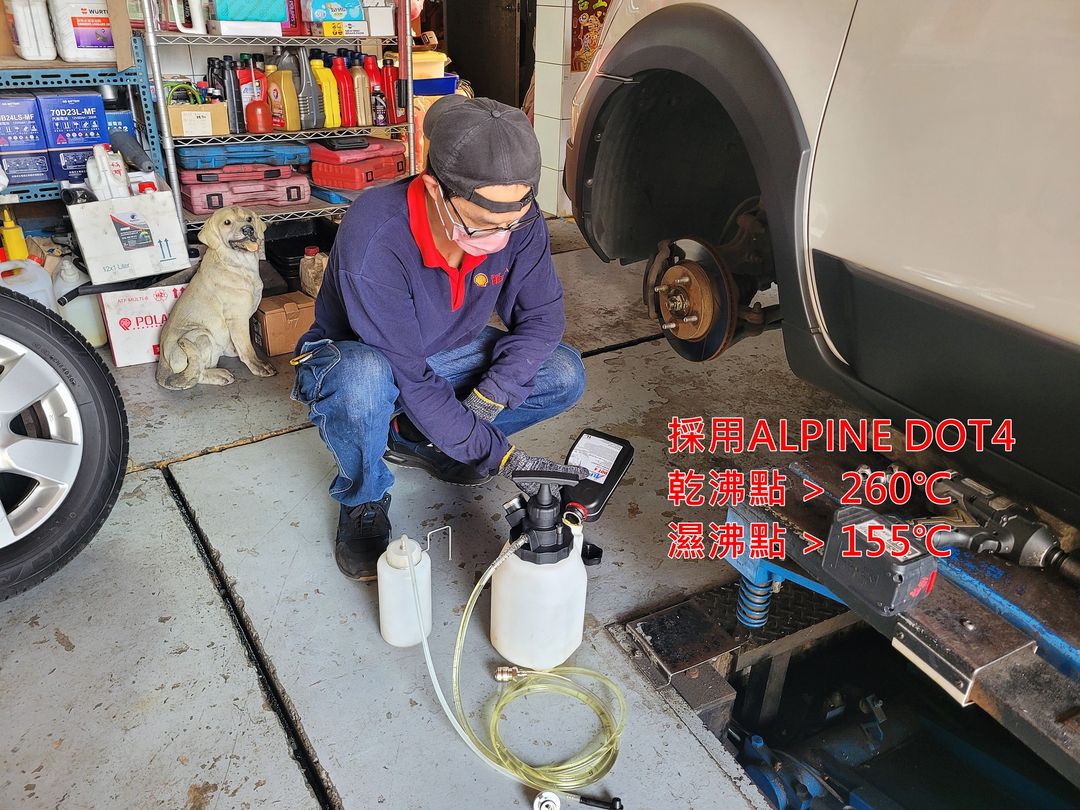12′ Livina 更換機油&變速箱油&煞車油