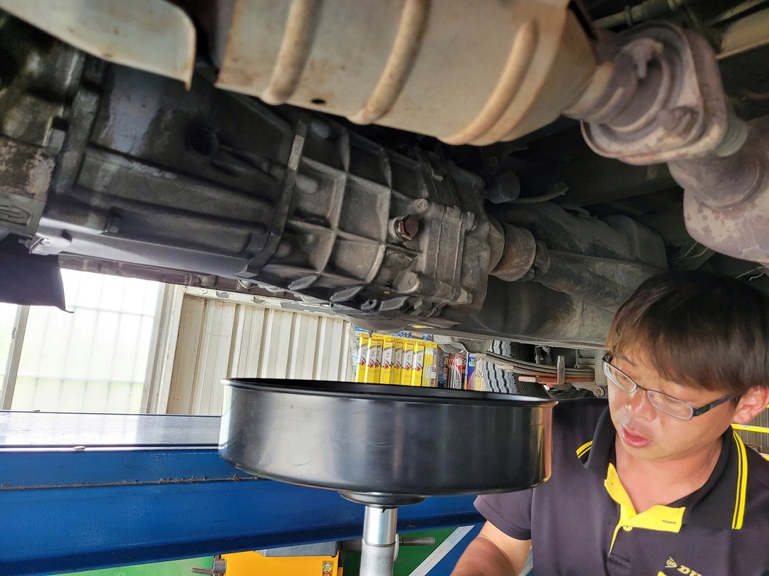 09′ 菱利廂型車多項整備工作～