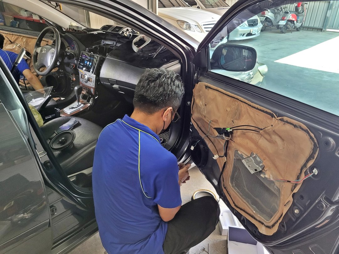 11′ Altis 安裝安卓機/更新前喇叭