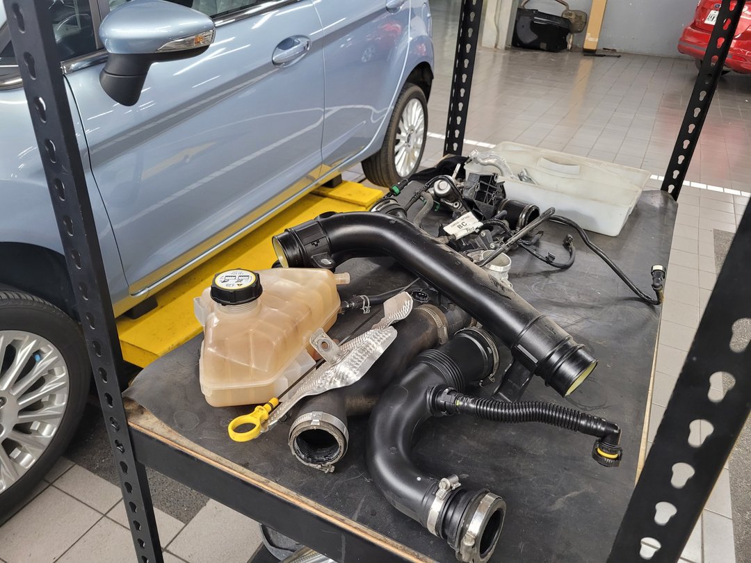 16′(17式) Ford Fiesta 1.0T 更換正時皮帶！