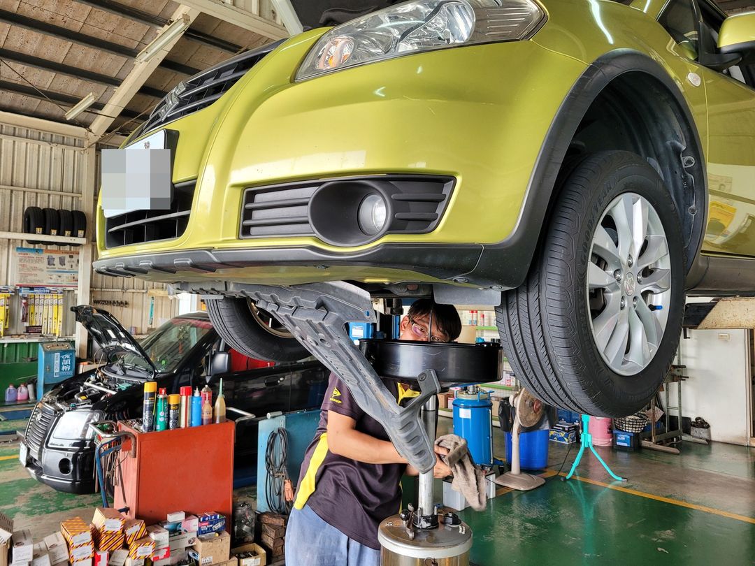 13′ 淺綠 SX4 交車前保養