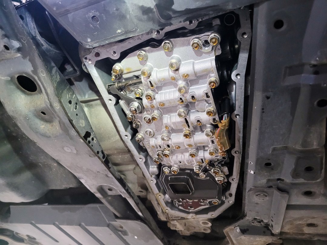 17′ 黑 Grand Lancer 拆洗變速箱油底殼