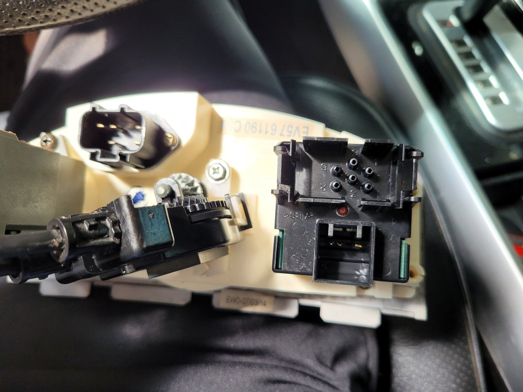 07′ Tribute 更換冷氣面板
