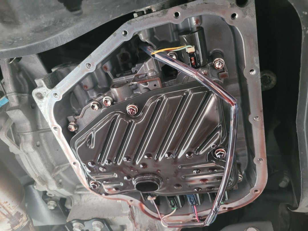 19′ Yaris 灰 拆洗變速箱油底殼