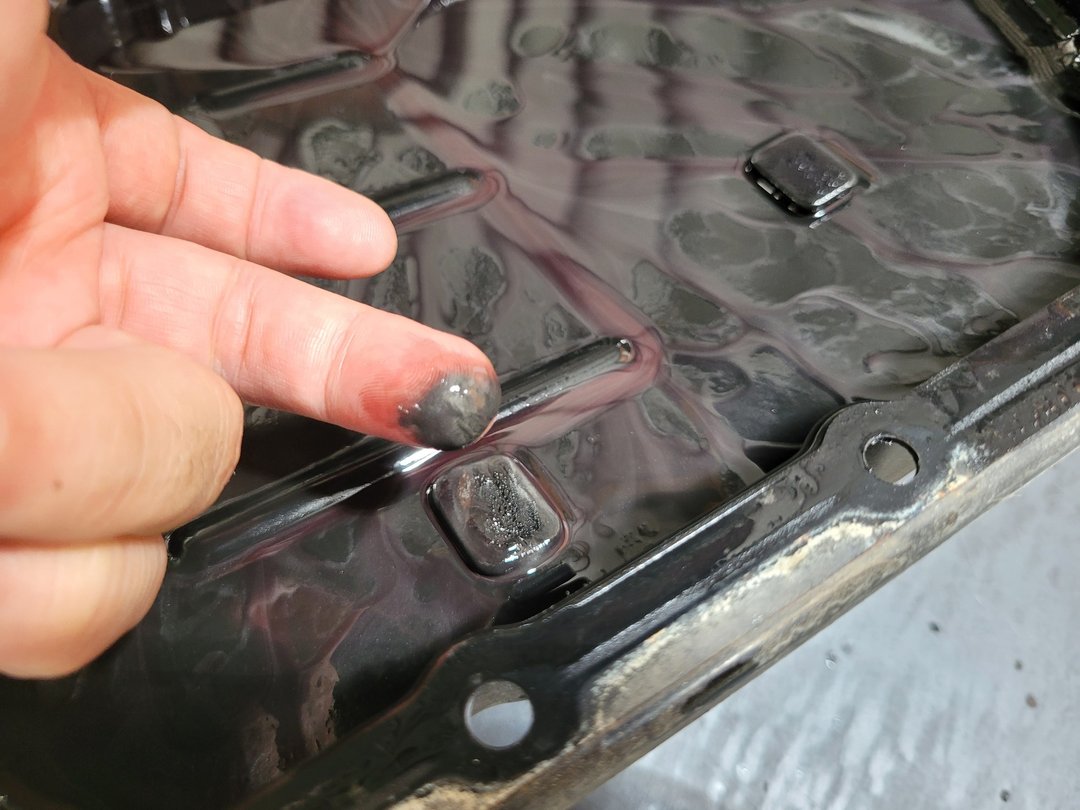 20′ Yaris 銀 拆洗變速箱油底殼