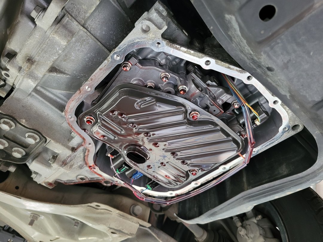 20′ Yaris 銀 拆洗變速箱油底殼