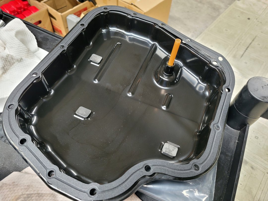 12′ Altis 灰 拆洗變速箱油底殼