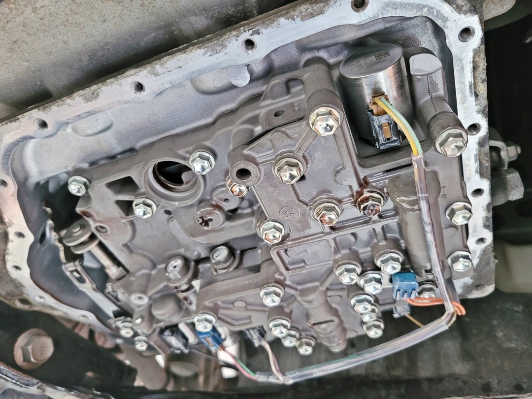 17′ RAV4 4.5代 拆洗變速箱油底殼(里程10.6萬)