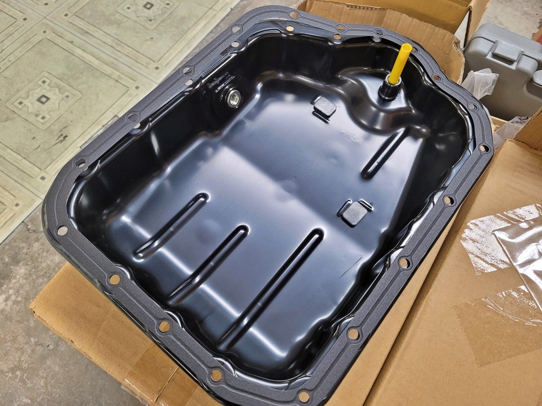 17′ RAV4 4.5代 拆洗變速箱油底殼(里程10.6萬)