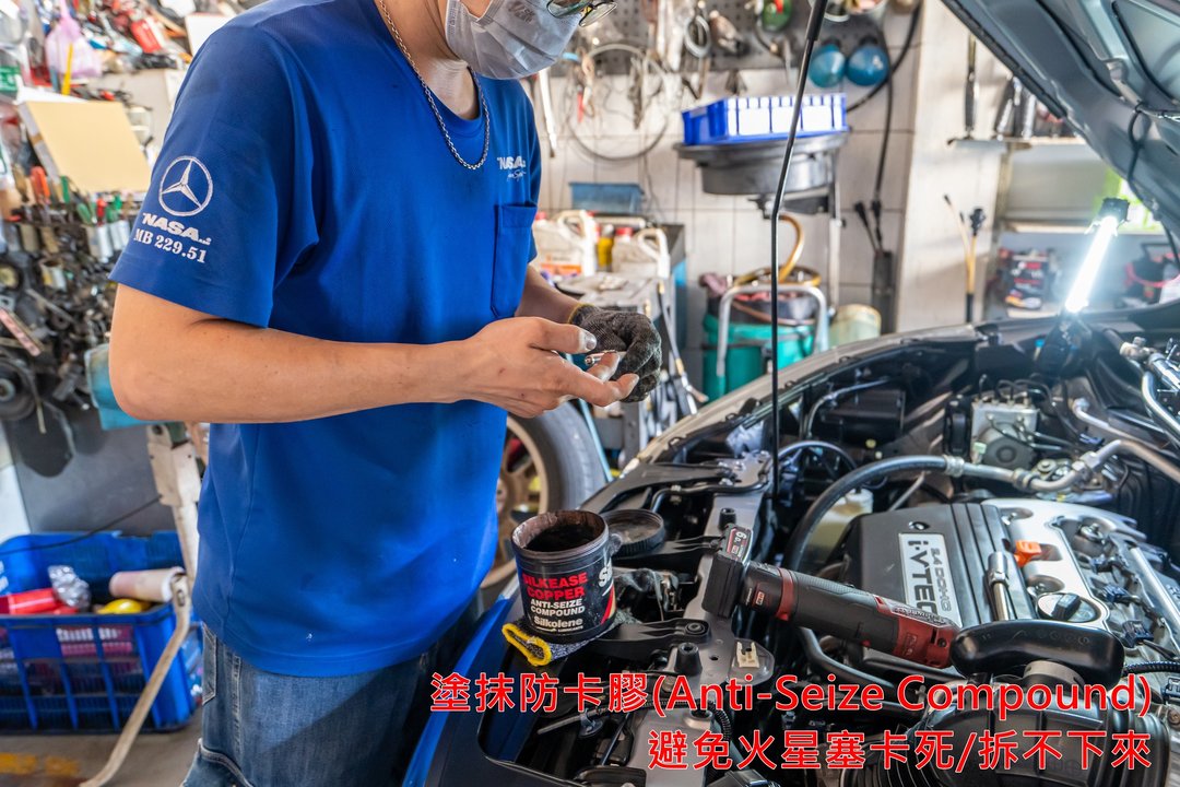 16′ 銀 Honda CR-V 4WD 交車前保養