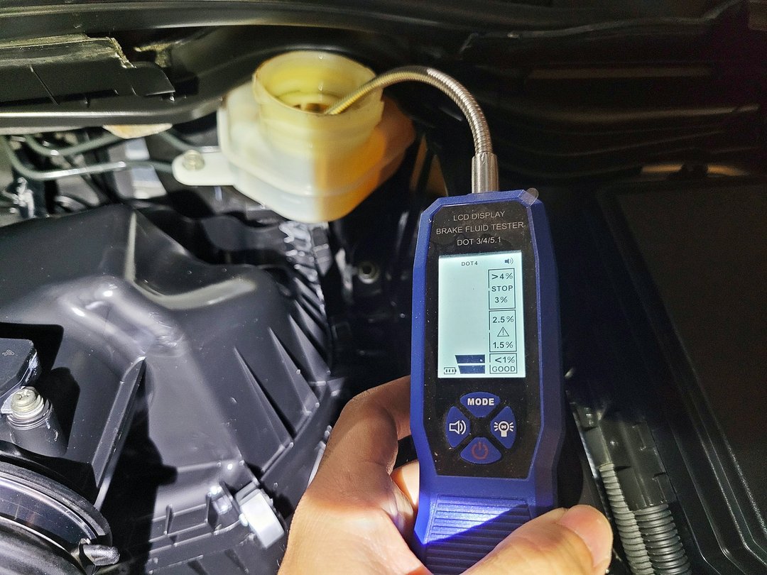 16′ 銀 Honda CR-V 4WD 交車前保養