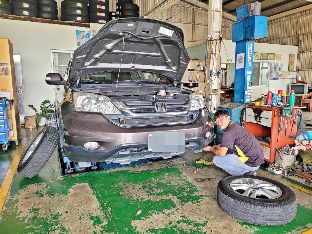 10′ CR-V & 10′ Outlander 到鉎富做定保