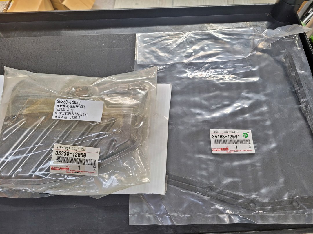 20′ Yaris 白(里程8.6萬) 拆洗變速箱油底殼