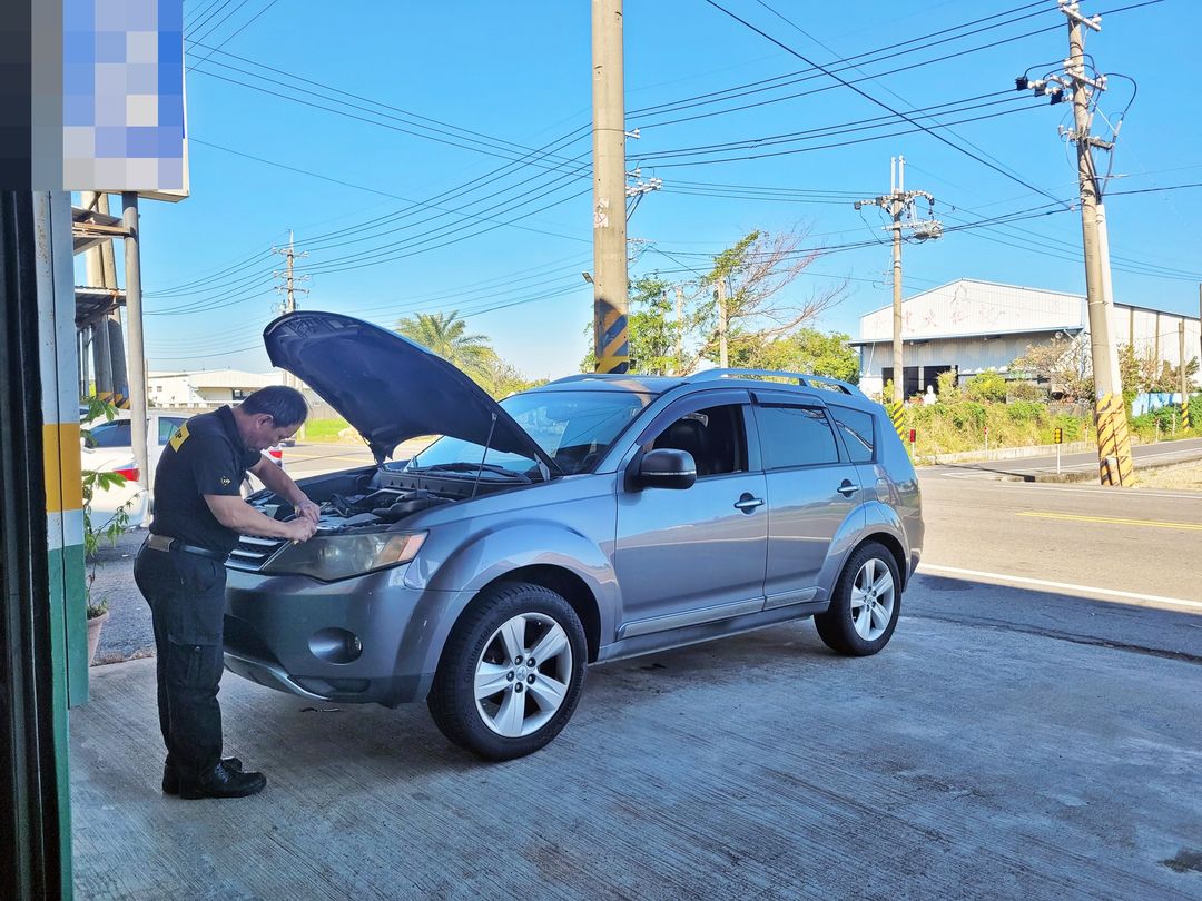 09′ 灰 Outlander 更換水箱總成