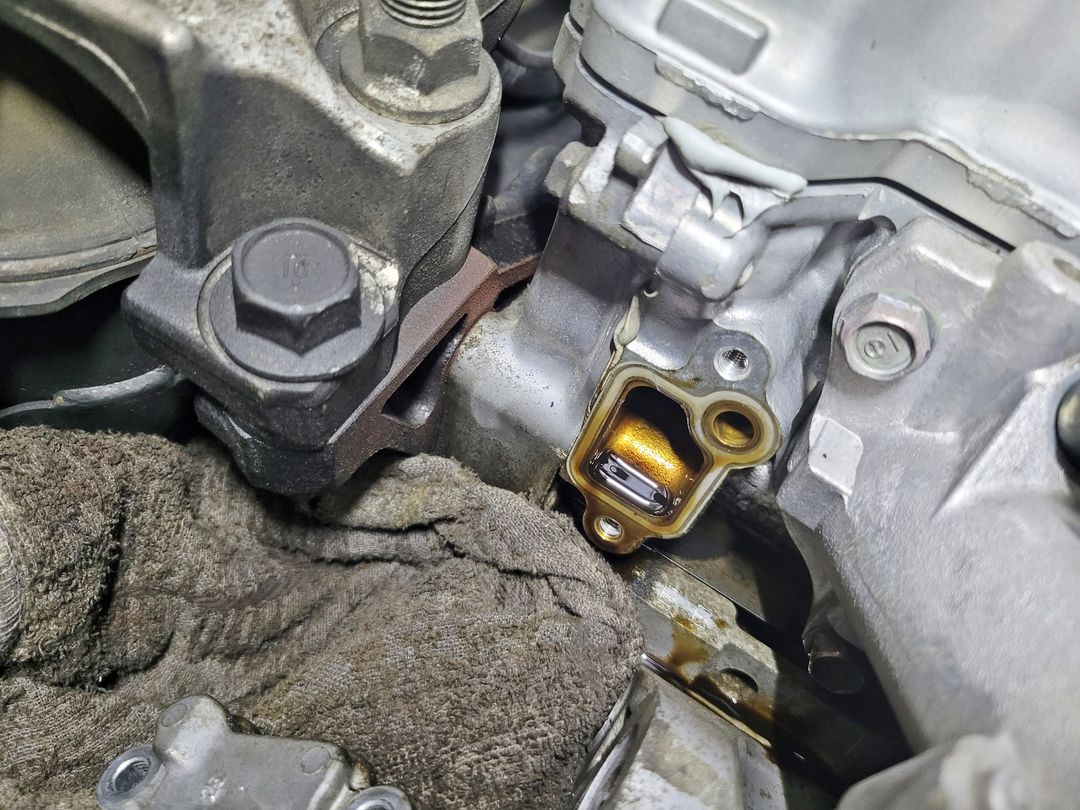 13′ 灰 CR-V 漏油查修