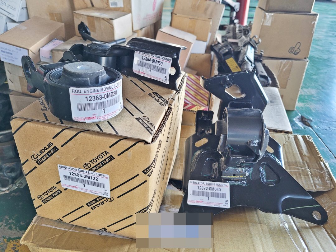 06’/07式 藍 Yaris 更換全車引擎腳&綜合皮帶