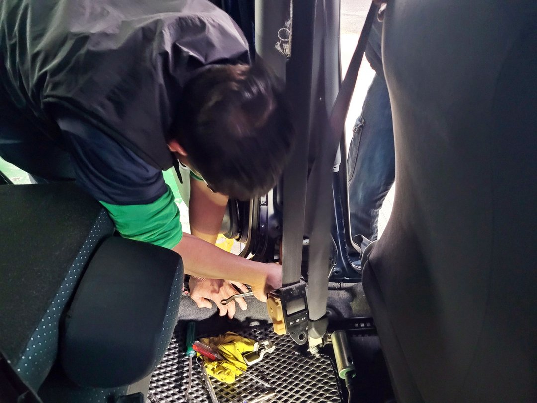06’/07式 藍 Yaris 召回汽油頸管&更換安全帶