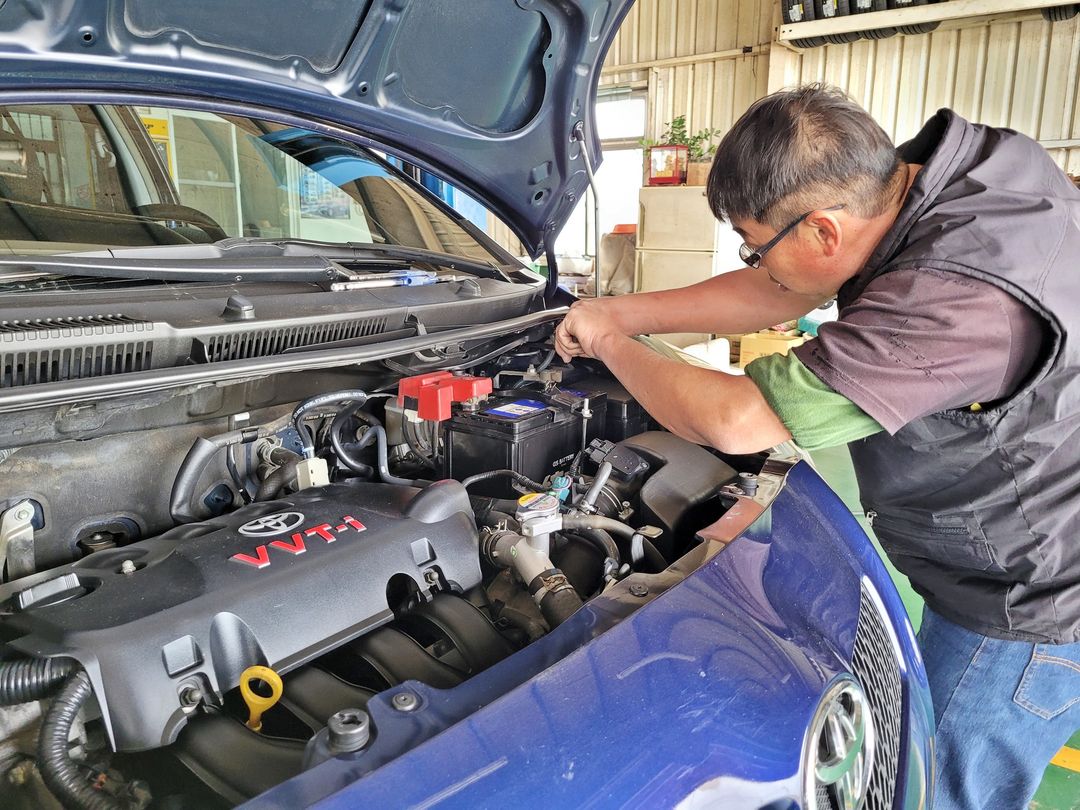 06’/07式 藍 Yaris 更換全車避震&左+右傳動軸