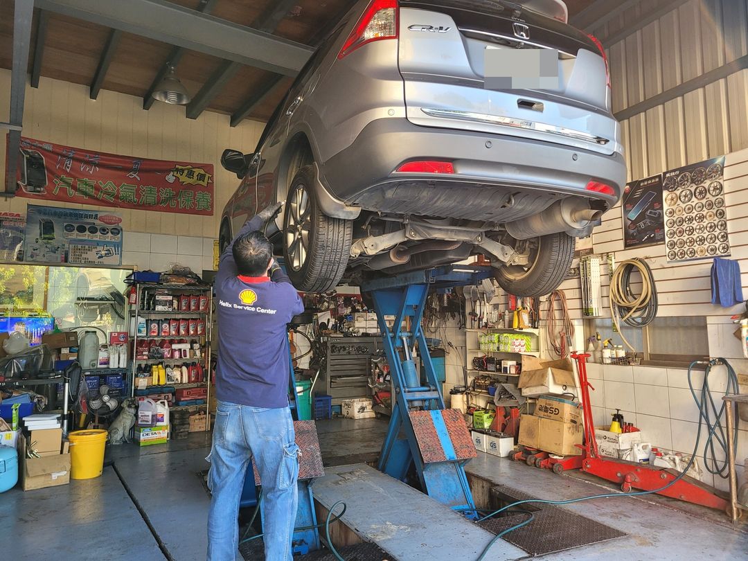 17′ 銀 Honda CR-V 交車前保養