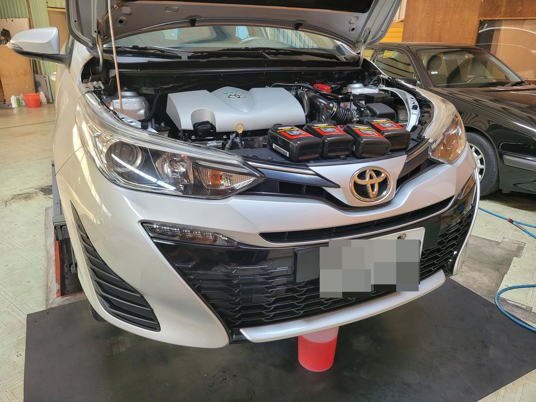 19′ 銀 Yaris 換輪胎/交車前保養